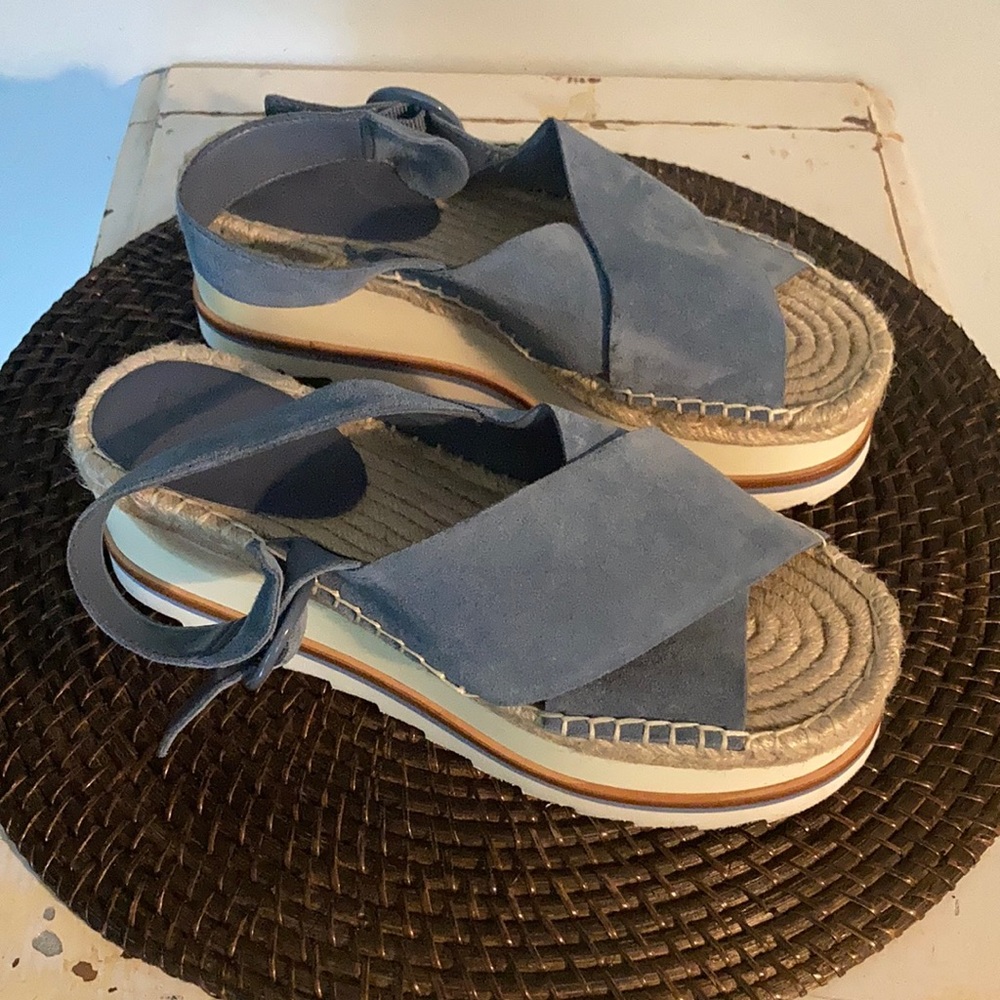 Platform sandals